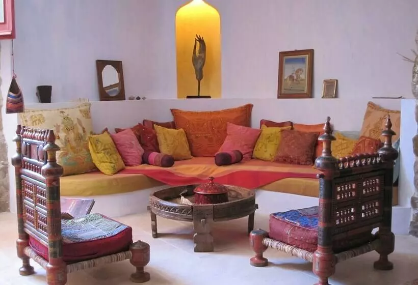 سوییت جونیور, Can Serola