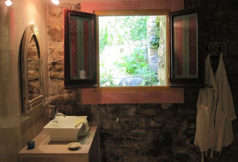 סוויטת ג'וניור, Can Serola