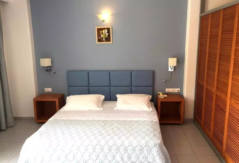 استودیوی استاندارد, Caravel Apartment