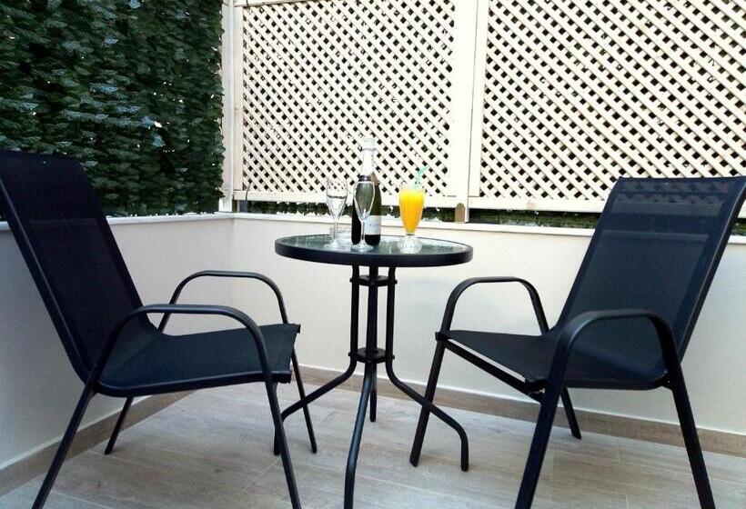 经济房, Caravel Apartment