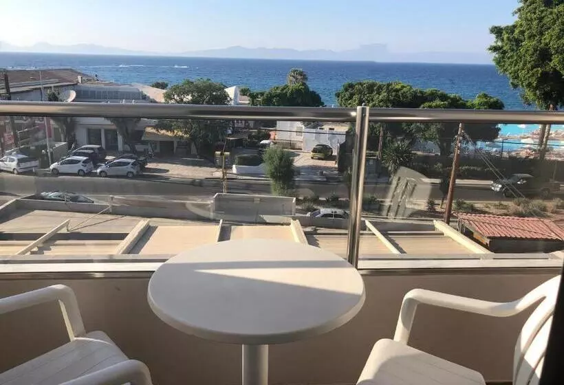 آپارتمان 1 خوابه با چشم‌انداز دریا, Caravel Apartment