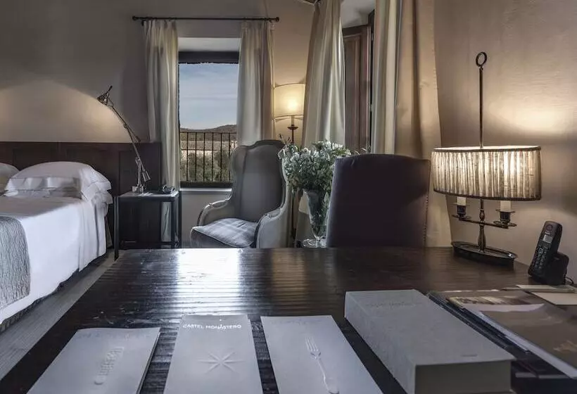 デラックスルーム, Castel Monastero   The Leading Hotels Of The World