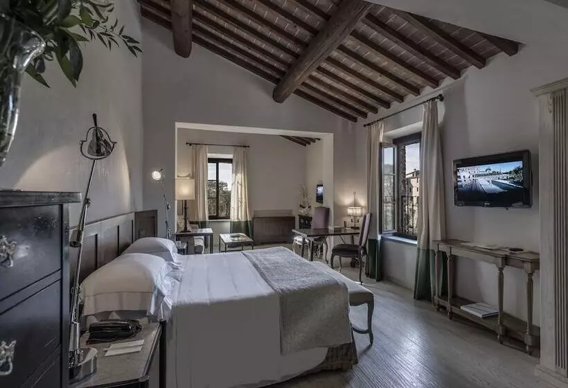 ジュニアスイート, Castel Monastero   The Leading Hotels Of The World