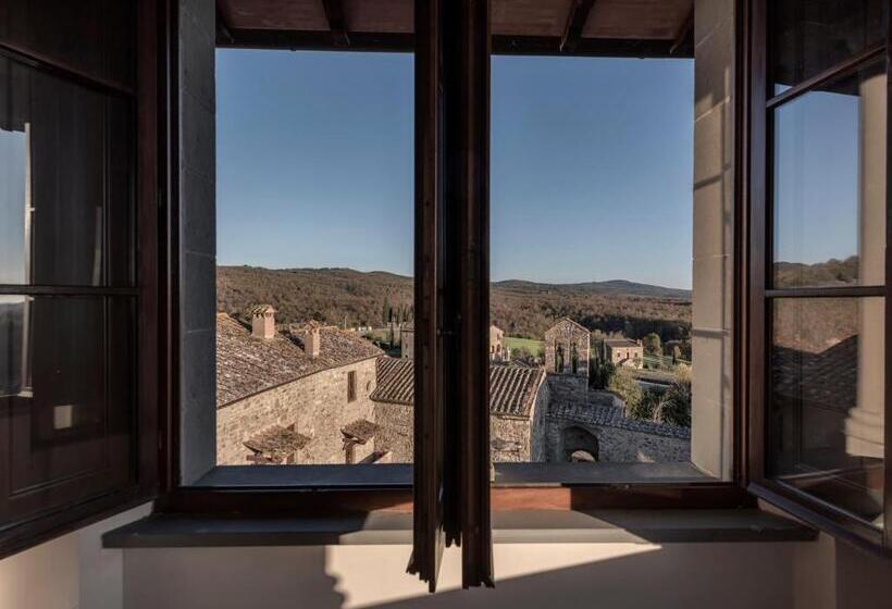 سوییت جونیور, Castel Monastero   The Leading Hotels Of The World