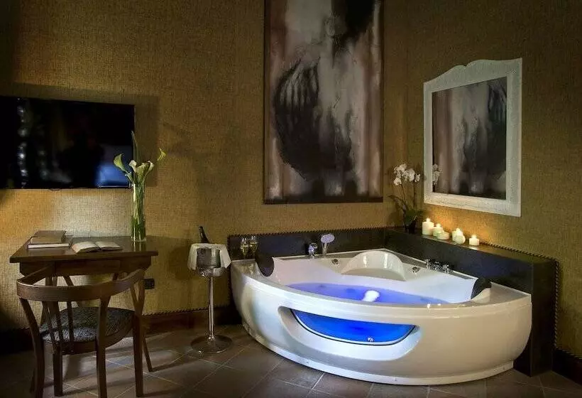 スイート, Castel Porrona Relais & Spa