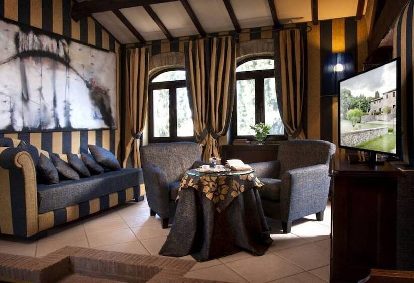 جناح إدارى, Castel Porrona Relais & Spa