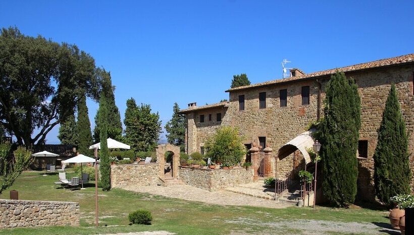 جناح إدارى, Castel Porrona Relais & Spa