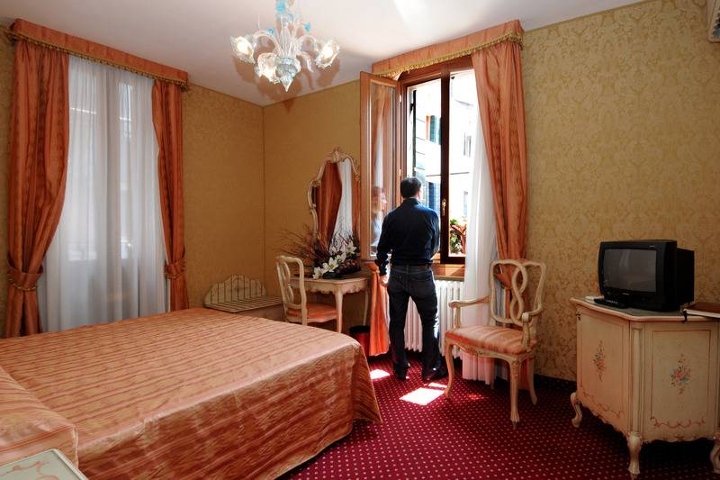 اتاق استاندارد, Castello