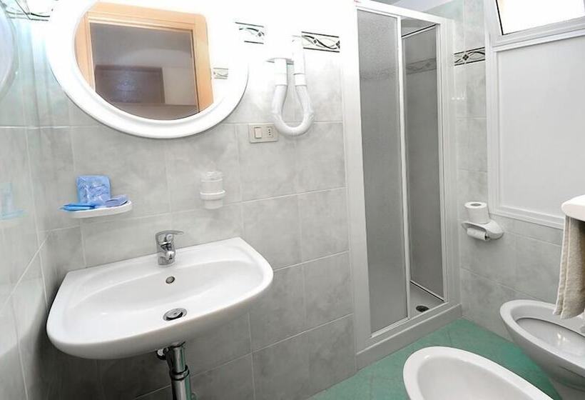 스탠다드 룸, Chery