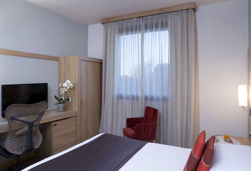 חדר סטנדרט מותאם לאדם עם מוגבלויות, Dolce By Wyndham Milan Malpensa