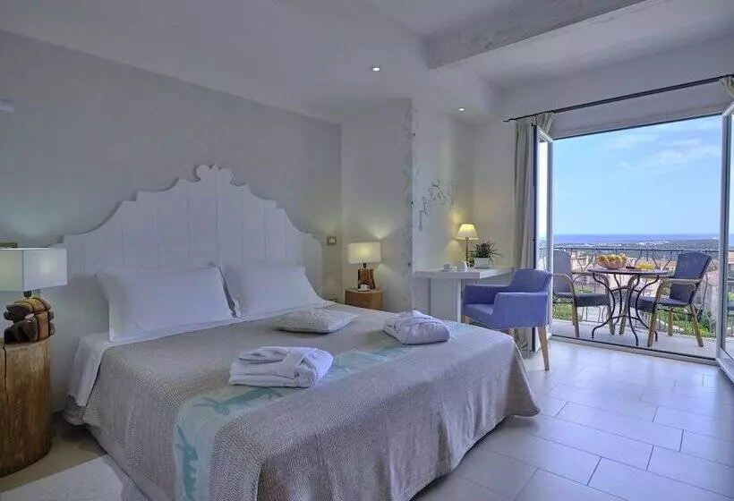 سوییت جونیور با چشم‌انداز دریا, Dolce Vita Boutique