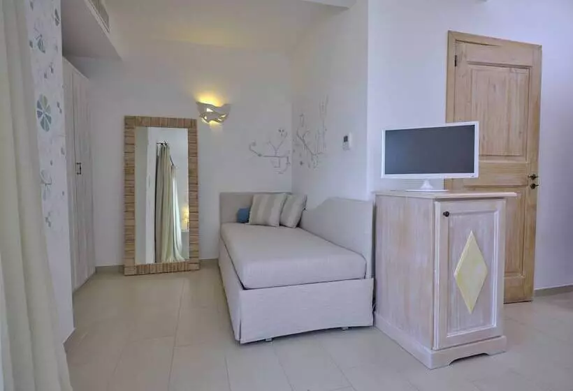 سوییت جونیور با چشم‌انداز دریا, Dolce Vita Boutique