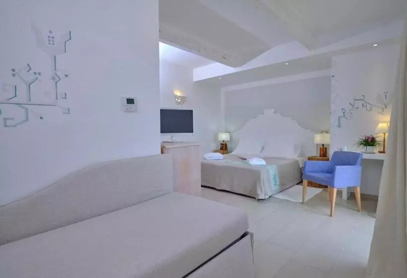سوییت جونیور با چشم‌انداز دریا, Dolce Vita Boutique