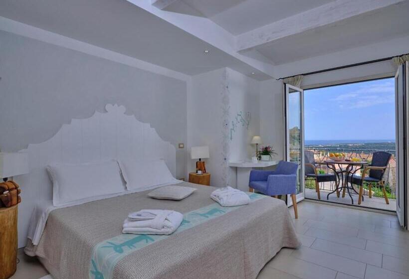 جناح جونيور مطلّ علي البحر, Dolce Vita Boutique