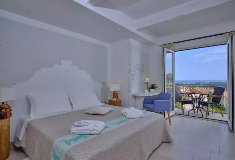 سوییت جونیور با چشم‌انداز دریا, Dolce Vita Boutique