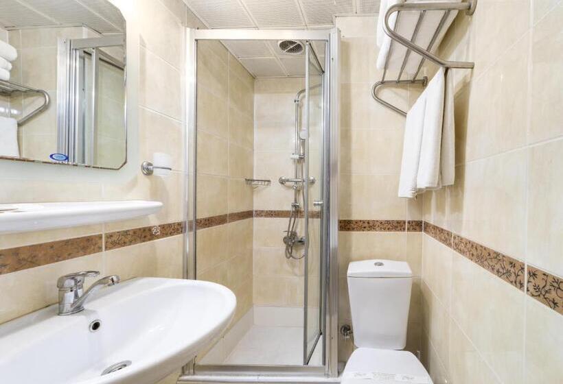 スタンダード４人部屋, Elan Hotel Istanbul Pera