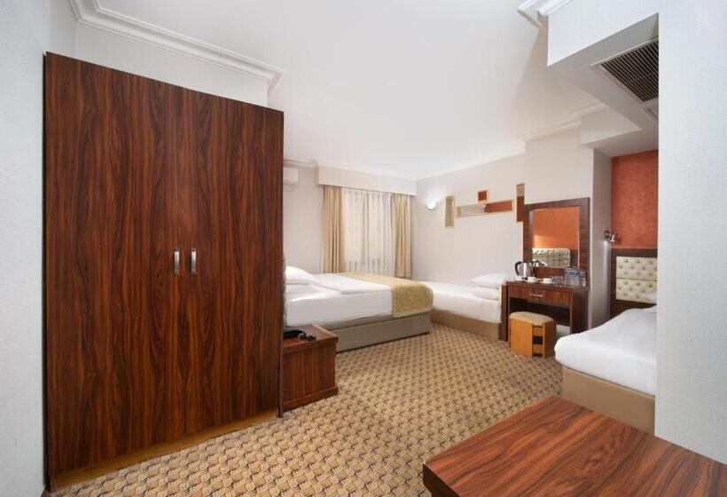 スタンダード４人部屋, Elan Hotel Istanbul Pera