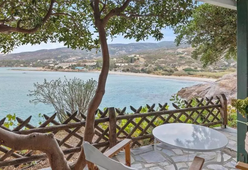اتاق استاندارد با چشم‌انداز باغ, Erofili Beach