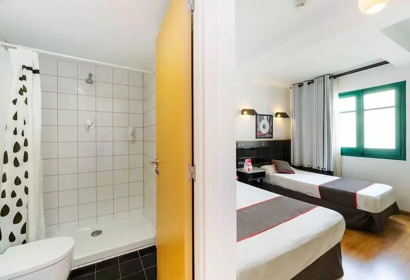 اتاق سوپریور, Hostal Athenas