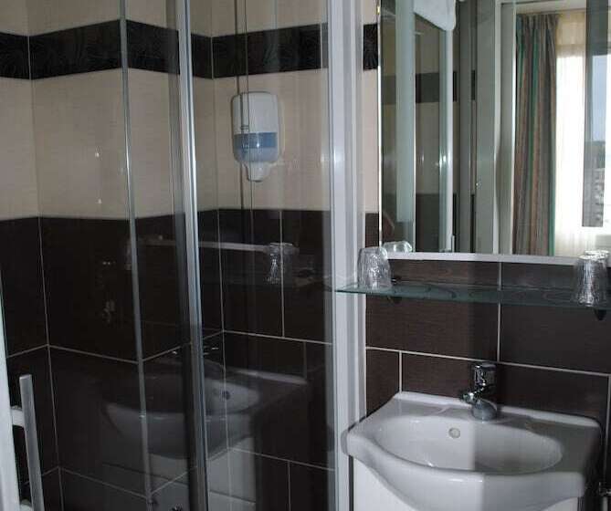 اتاق استاندارد با چشمانداز شهر, Hôtel Le Goëlo