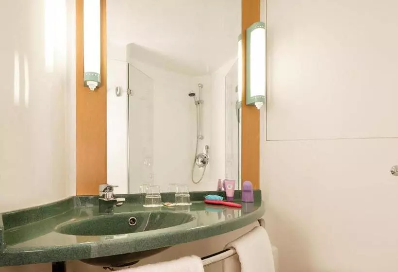 Standard Single Room Single Bed, Ibis Milano Malpensa