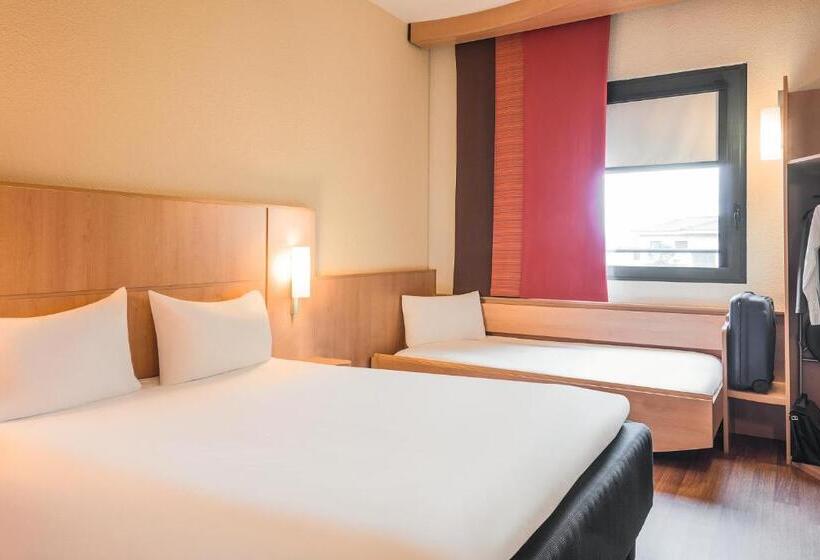 חדר סטנדרט יחיד עם מיטה זוגית, Ibis Milano Malpensa