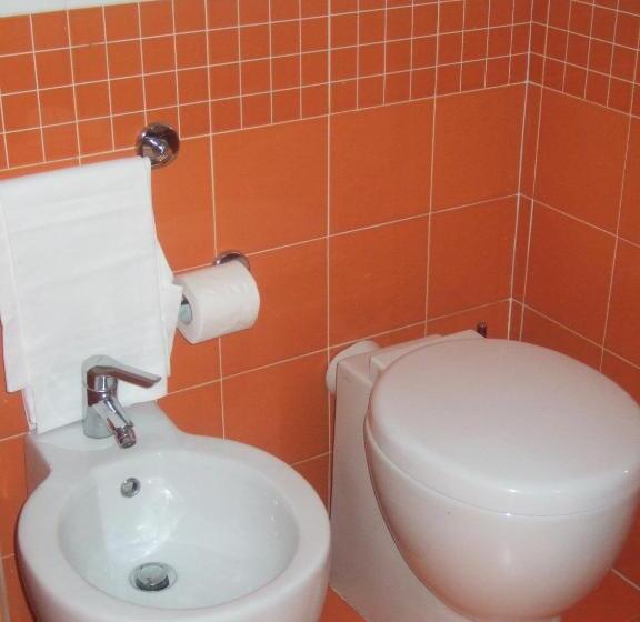 חדר סטנדרט, Innocenti