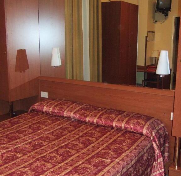 חדר סטנדרט, Innocenti