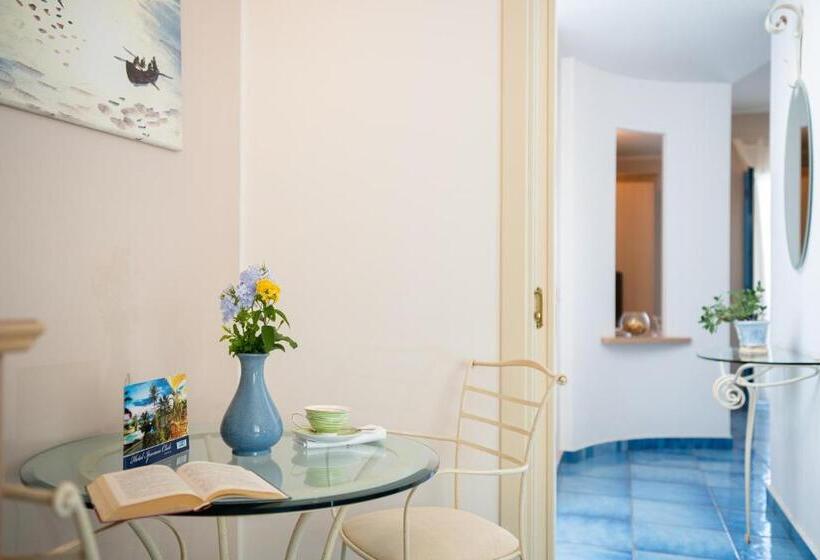 סוויטה, Ipomea Club