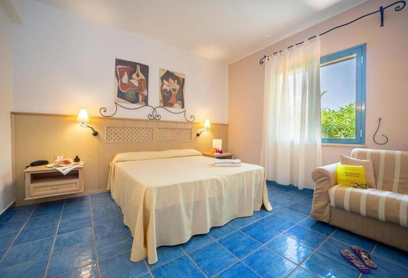 חדר סטנדרט לארבעה, Ipomea Club