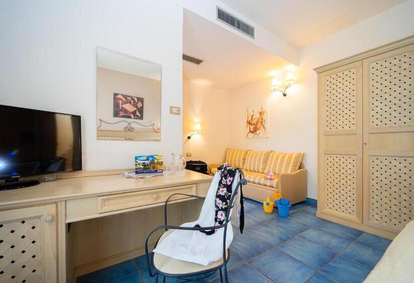 חדר סטנדרט לארבעה, Ipomea Club