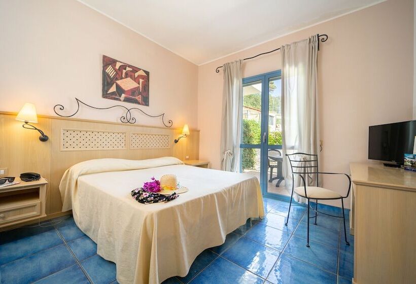 חדר סטנדרט לארבעה, Ipomea Club