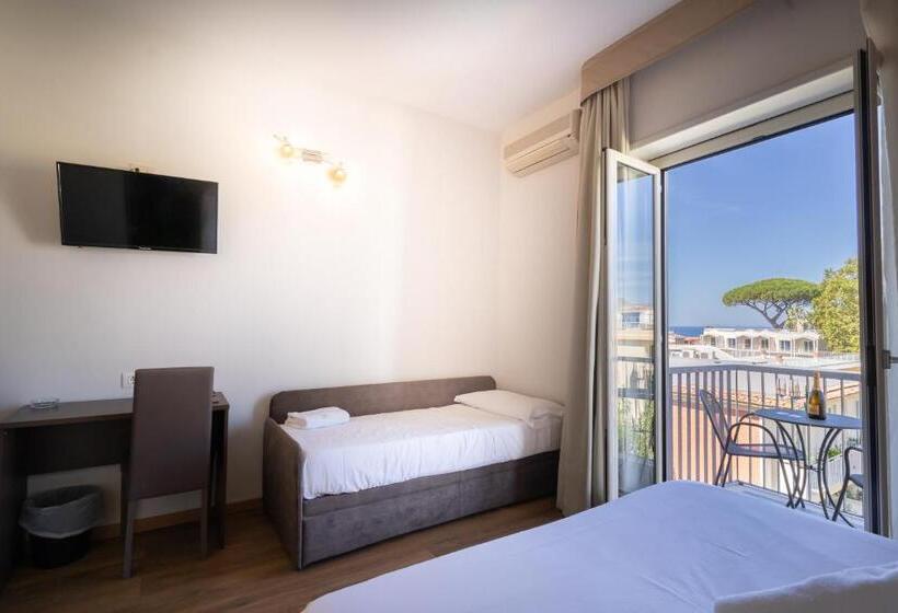 带景观的三人标准房间, La Pergola