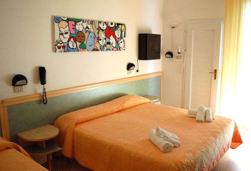 اتاق استاندارد سه نفره, Lux