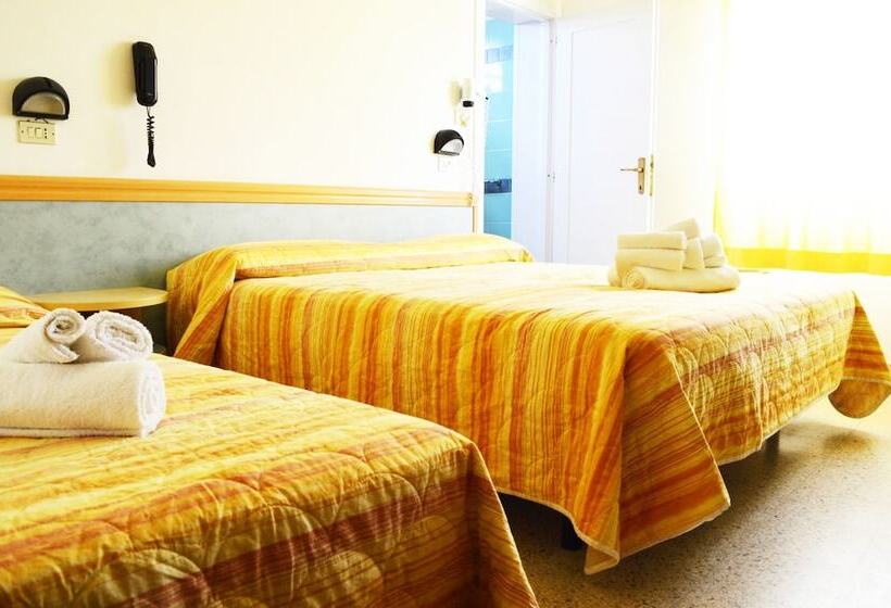 اتاق استاندارد چهار تخته, Lux