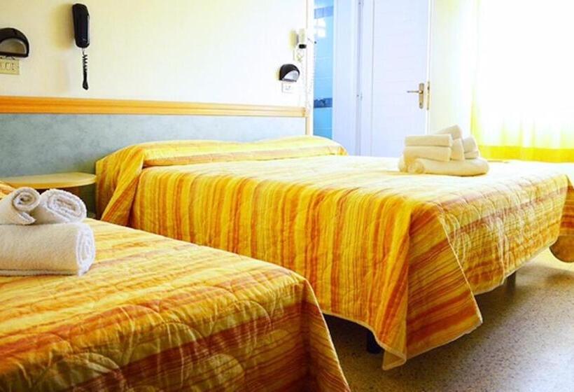 اتاق استاندارد چهار تخته, Lux