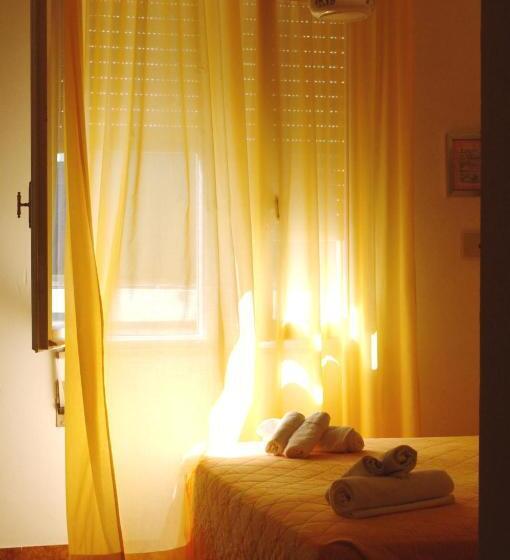 Economy Quadruple Room, Lux