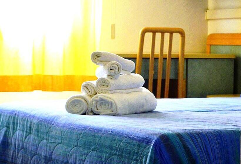 اتاق اکونومی, Lux