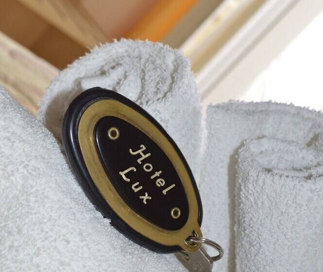 اتاق استاندارد, Lux