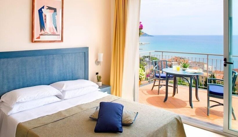 غرفة قياسية مزوَّدة بشُرفة, Metropol