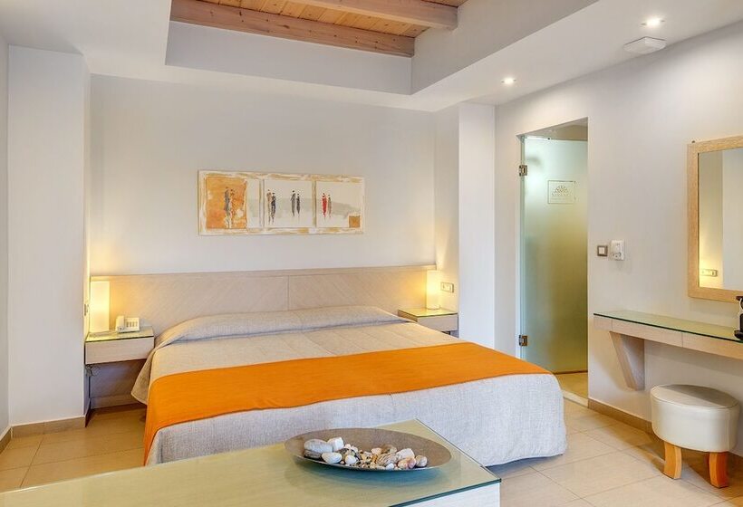 Номер Стандарт, Nissaki Beach