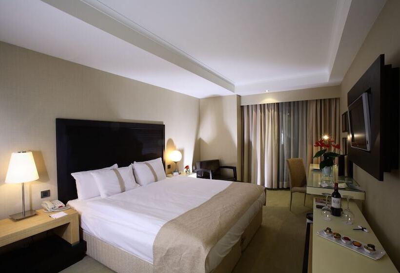 سوییت سوپریور, Sundance Istanbul