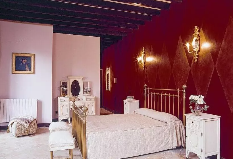 سوییت جونیور, Palacio Sant Salvador