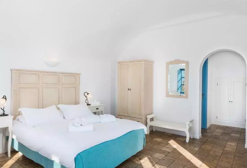 سوئیت با چشم‌انداز, Pantelia Suites
