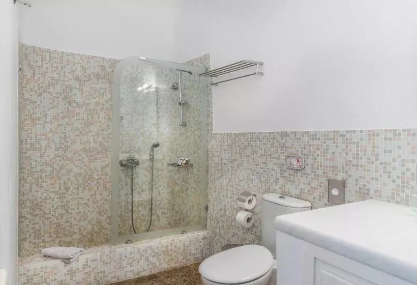 سوئیت اجرایی با مشاهده, Pantelia Suites