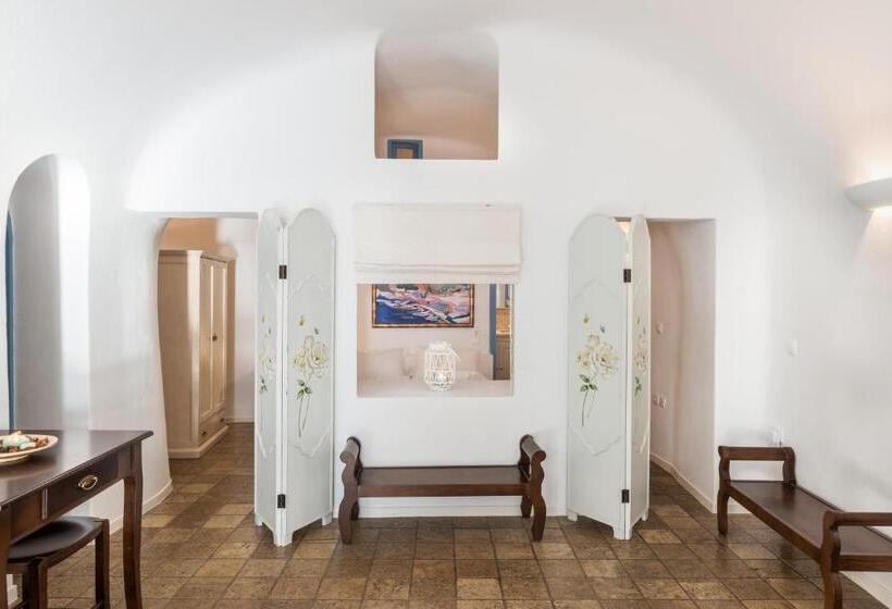 Представительский люкс с видом, Pantelia Suites