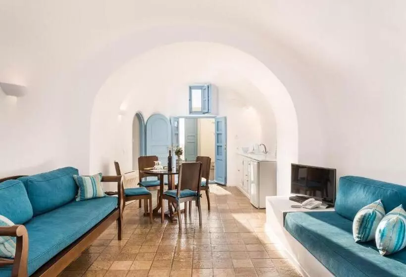 سوئیت اجرایی با مشاهده, Pantelia Suites