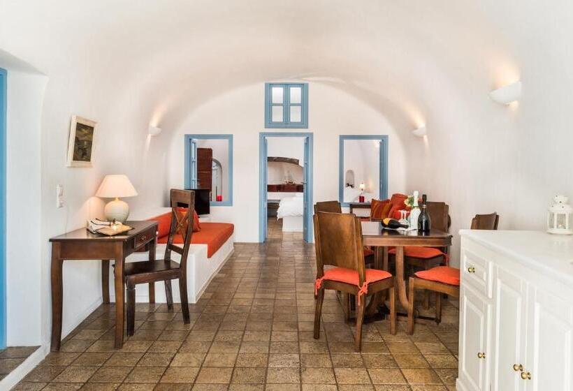 Полулюкс с Видом, Pantelia Suites