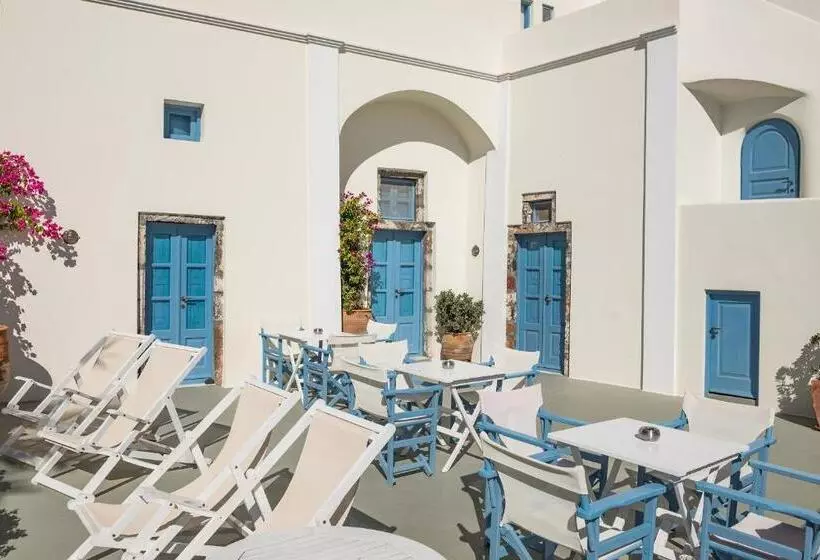 سوئیت جونیور با چشم‌انداز, Pantelia Suites