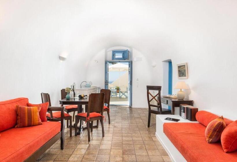 Полулюкс с Видом, Pantelia Suites